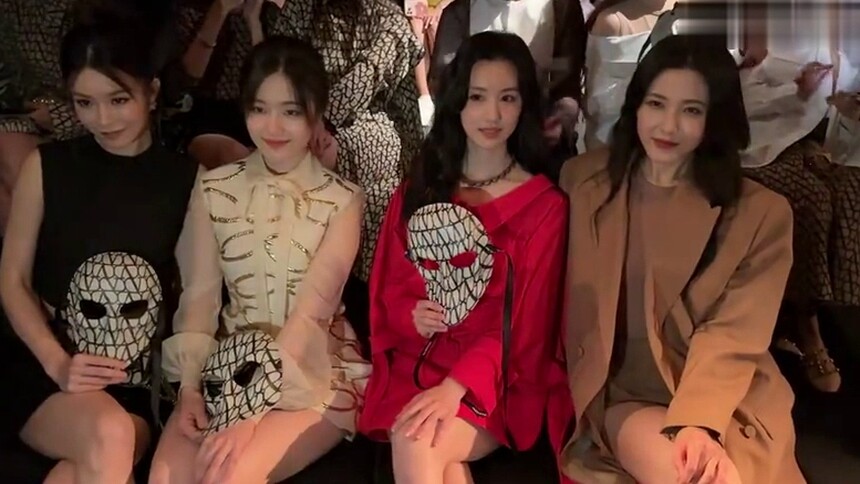 文咏珊李兰迪陈都灵曾黎同框，美女在一起养眼加倍