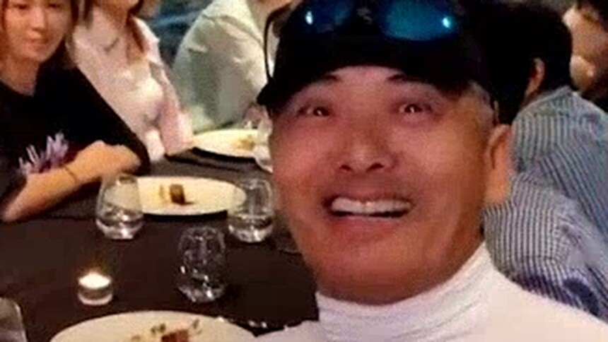 袁咏仪晒周润发剧组庆生vlog 氛围和谐友谊久久