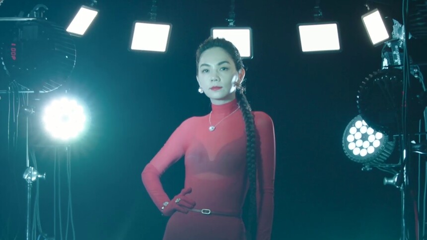 《乘风2023》芭莎大片·Ella陈嘉桦