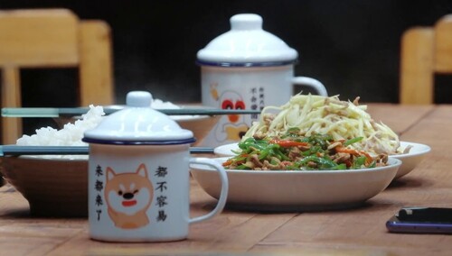 黄磊何炅二人食：辣椒炒肉+茭白炒肉+香椿炒蛋