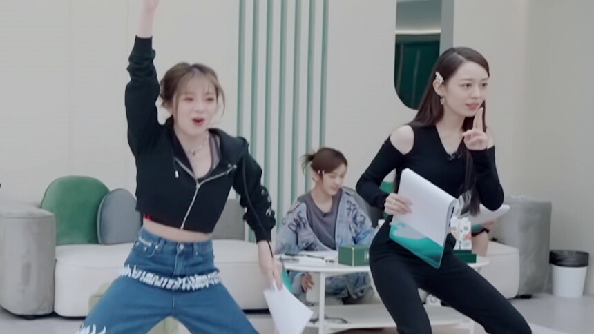 《青鸟》抢先听！美依礼芽和吉娜开练了