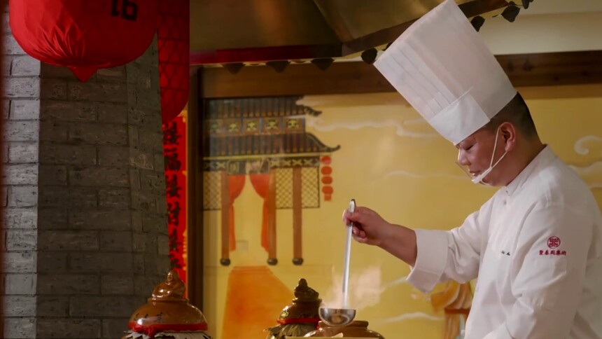系列人文纪录片《智在匠心》——杨伟华：坛启荤香 慢火煨炉