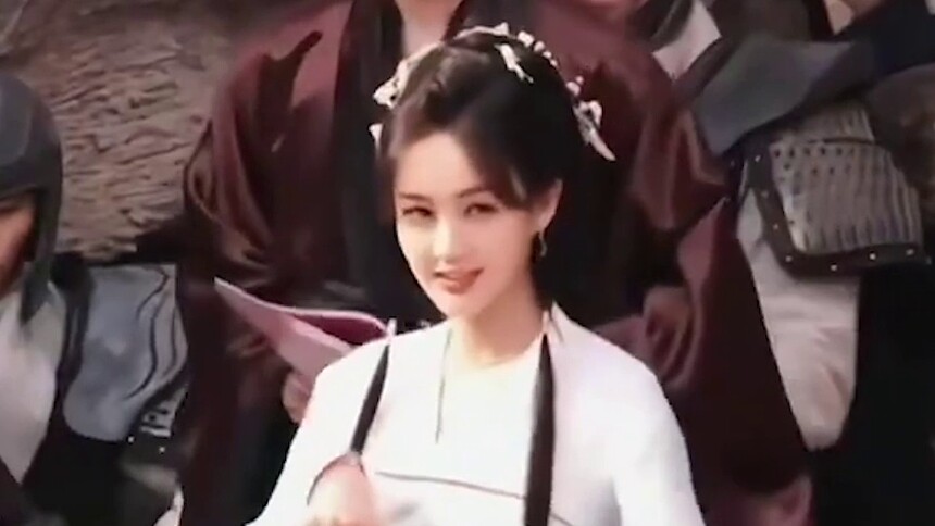 李一桐《云秀行》路透曝光 探花郎制服尽显英气
