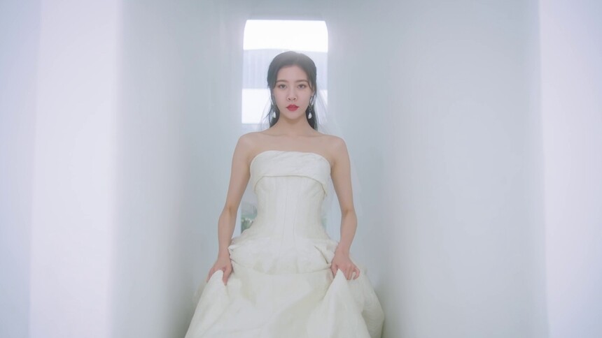 穆休伦沦陷于苏姐婚纱美貌，何时才能等到锤子夫妇修成正果