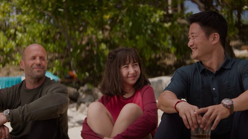 《巨齿鲨2：深渊》终极预告 杰森·斯坦森、吴京深海斗巨兽爽炸了