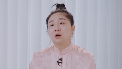 祝福or心酸？傅首尔收到丈夫“助你高飞”卡片