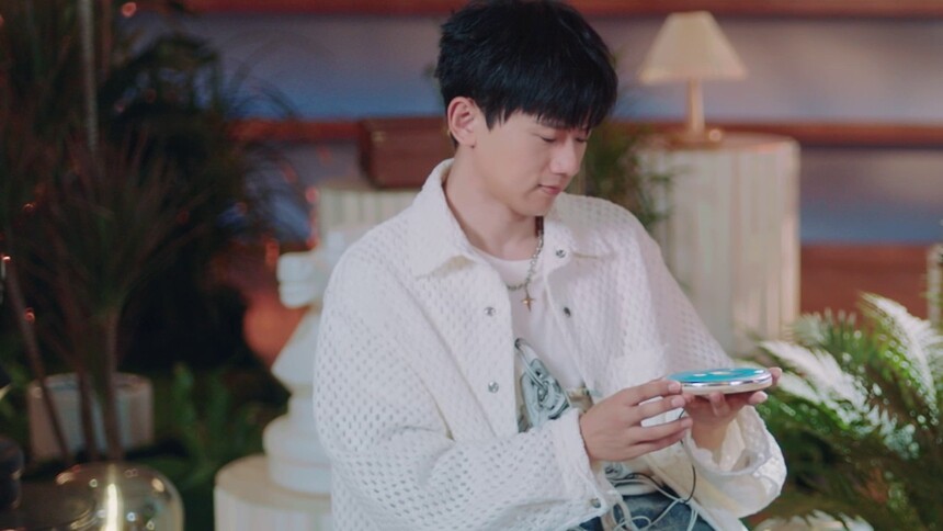 每周六22:00《时光音乐会·老友记》，和张杰一起在音乐中聆听友谊！