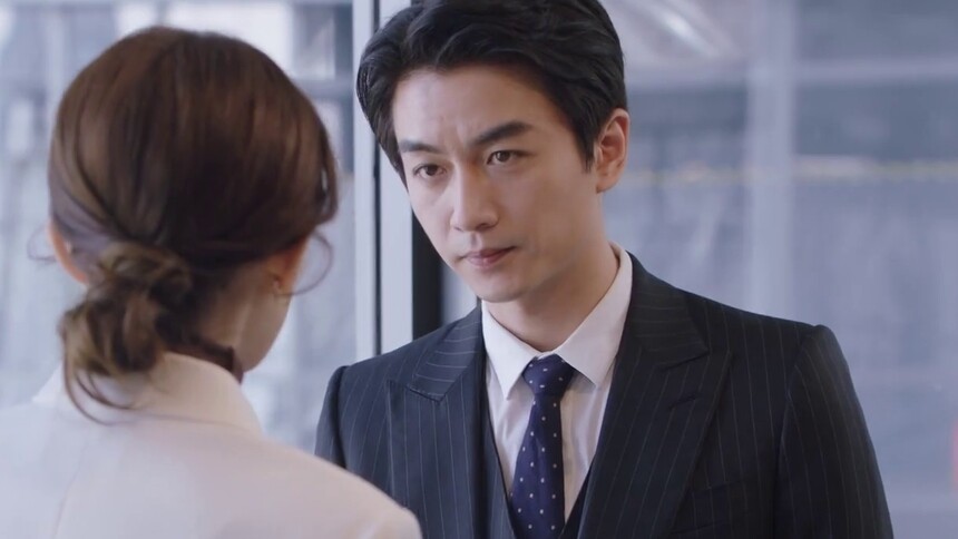 许耀告诉余佳恩拿到投资消息 陆子杰和许耀暗中较劲
