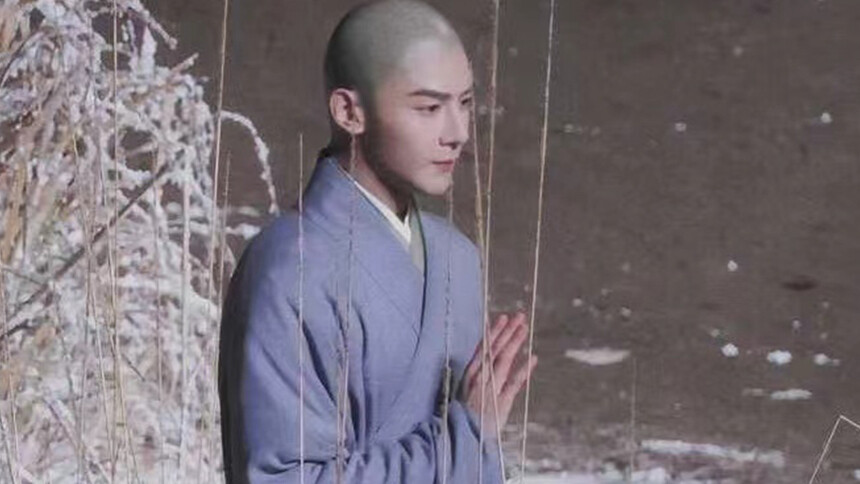 夏之光《九重紫》曝光头造型路透 眼神犀利状态在线