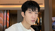 今日营业！井柏然晒《钢铁森林》最新自拍照