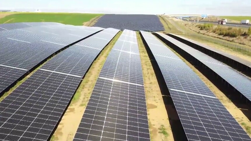 全球连线｜法国新能源产业经理史蒂芬：中法等国际合作促进全球新兴产业共同发展