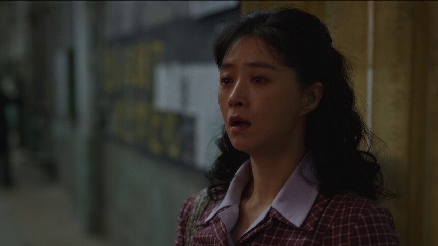 《小巷人家》第1集看点：乔迁新居！黄玲宋莹成邻居