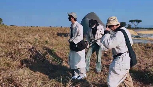 “浴袍兄弟”来袭 侯明昊田嘉瑞荣梓杉上演“寻角马记”