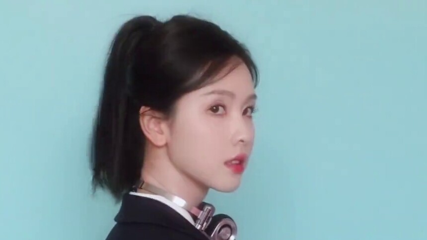 陈都灵美式女高上线 轻松全A的学姐