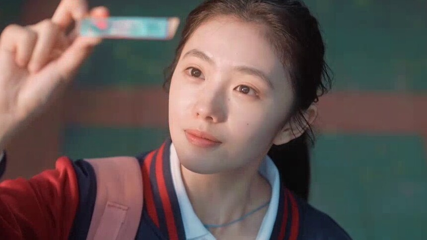 《灿烂的她》“向阳而生”特辑 惠英红称赞刘浩存演技打动人心