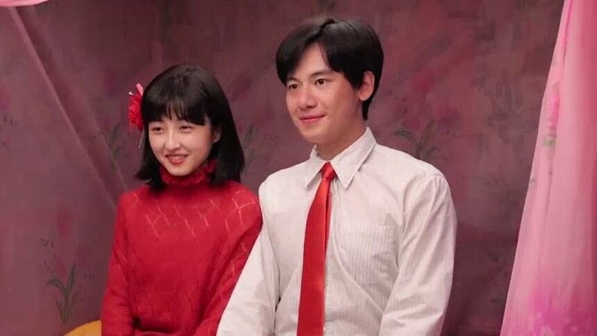 《穿过月亮的旅行》青梅竹马特辑 张子枫胡先煦演绎纯真年代的美好爱情