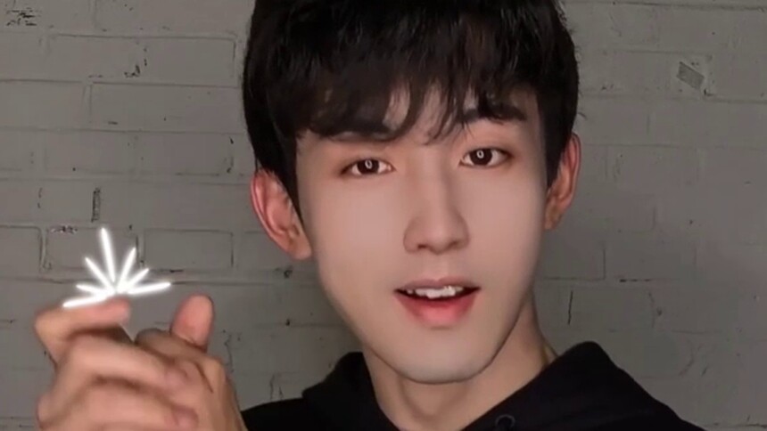 主题曲手势舞挑战：郭俊辰