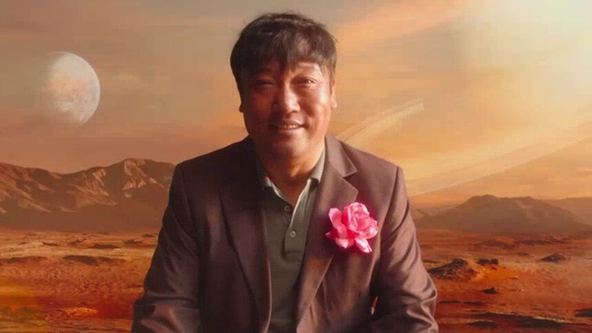 《爸爸是外星人》片尾彩蛋 “国民笑爸”贾冰催泪演绎“爱的告别”