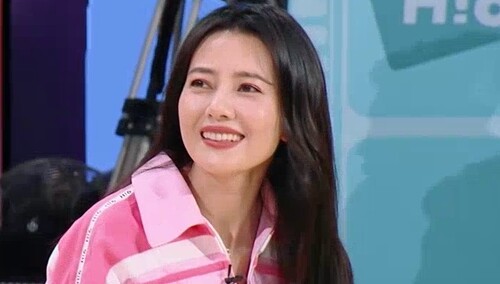 高圆圆自曝是i人 张颜齐彩排现场大吃特吃