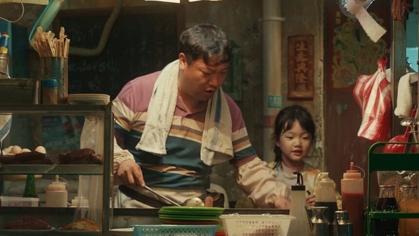 《爸爸是外星人》“老爸的秘密”版预告 贾冰化身“国民笑爸”上演暖心合家欢！