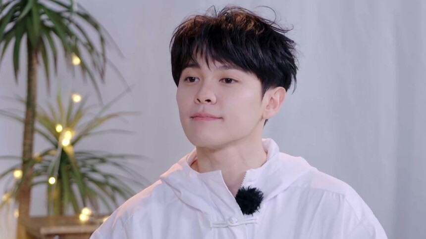朱正廷在线夸夸 尤长靖音色独特有魅力