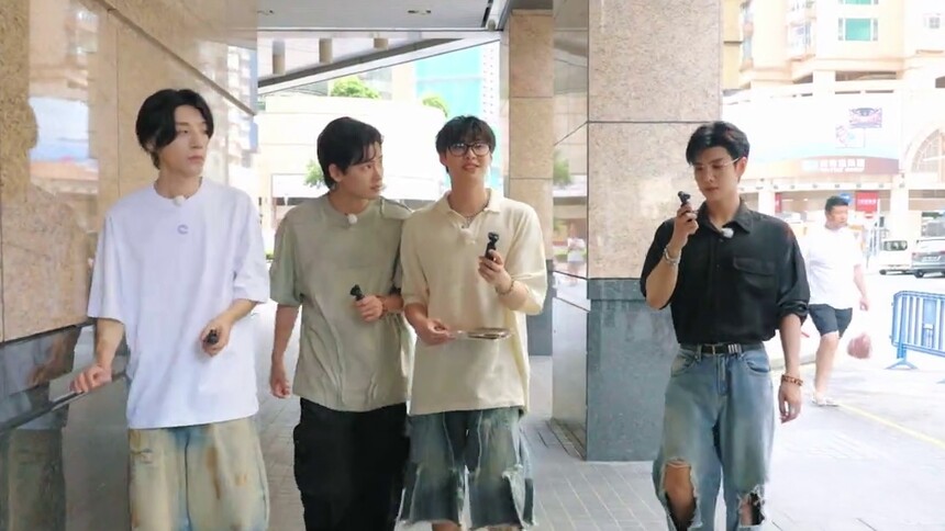 《澳门新攻略》8月26日看点：夏瀚宇机智躲避摄像头 郑繁星爆笑“DDDD”游戏
