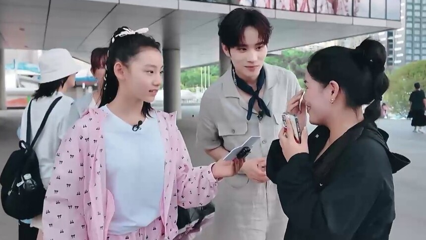 大小朋友集体表白金鹰卡通，路人对芒果综艺如数家珍