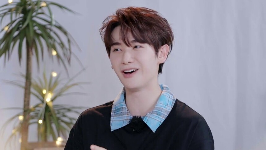 高卿尘现场大赞雅：风流倜傥！