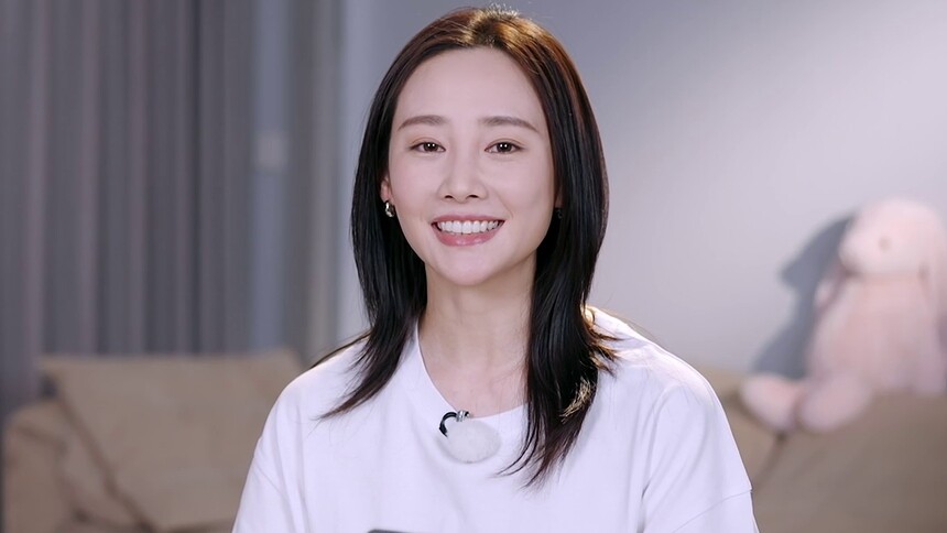 李纯直言不会刻意避讳恋情