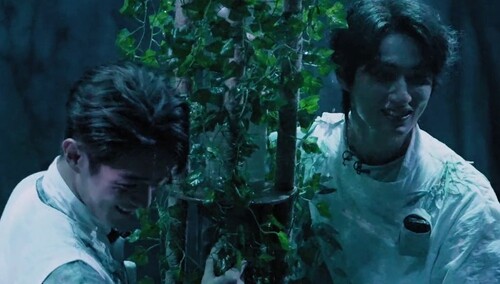 许凯文俊辉合作接水 大张伟遭出水口“偷袭”