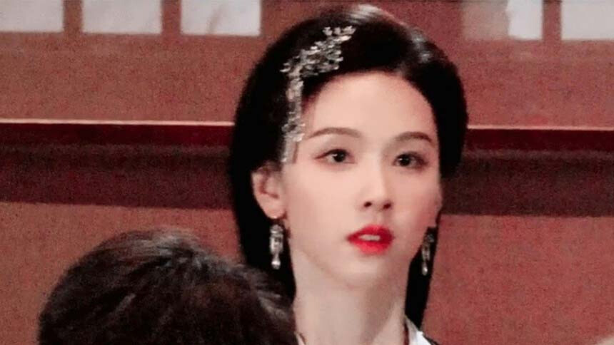 陈都灵《月鳞绮纪》片场新路透 古风造型一眼万年