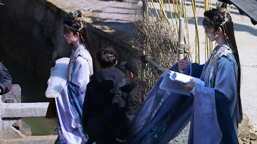 郭俊辰《古月风华录》路透释出 淡紫色古装造型仙气十足