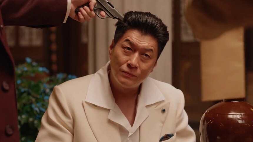 贾毅征当众揭穿谢千里通敌卖国