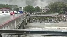 四川丹巴山洪泥石流转移安置群众491人 另有4人暂未发现踪迹