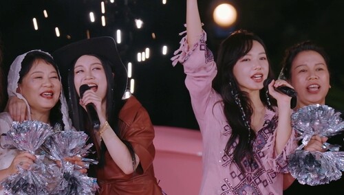 《是女儿是妈妈 第二季》7月27日看点：沈月带队挑战海岛飞拉达 属于母女们的“不乖”派对催泪来袭