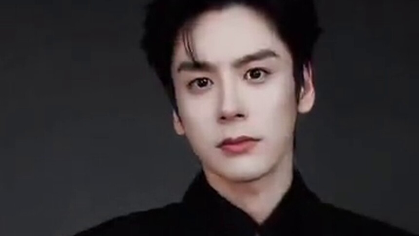 《飞到我心上》开机视频：魏哲鸣演绎航司总裁