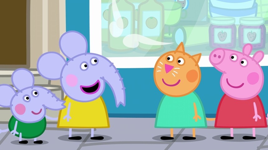 大象艾米丽过来帮奶奶搬家了