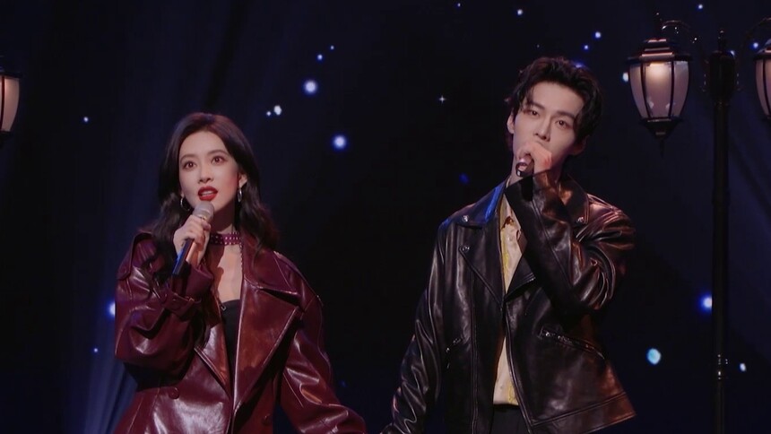 孟子义何与深情对唱《至少还有你》