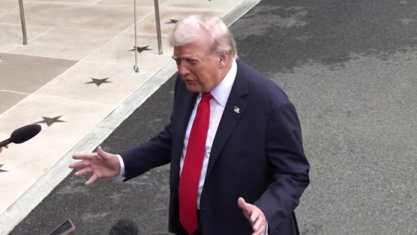 特朗普称“击沉”委三艘船　马杜罗提议召开地区特别会议