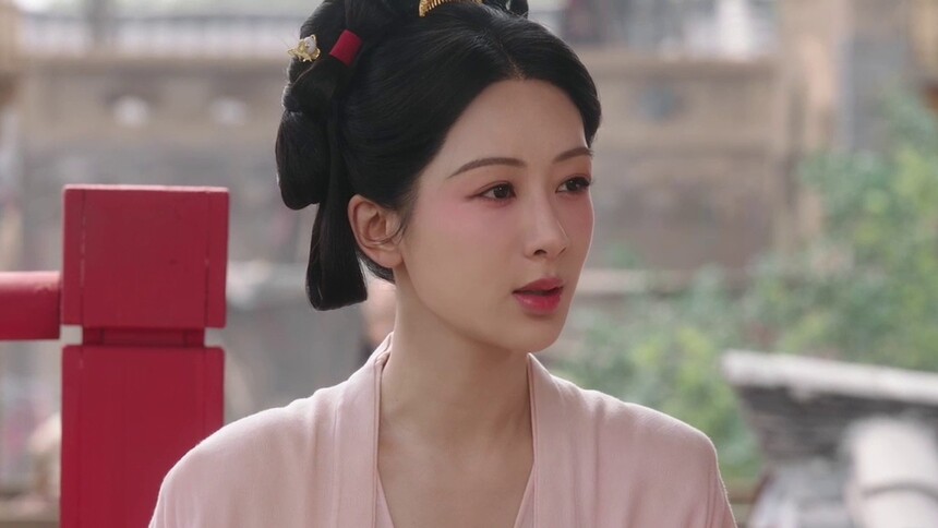 《国色芳华》第14集看点：何惟芳勇斗花行性别歧视，惊见徐公晕倒衣柜