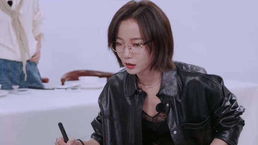 王珞丹画画万物皆是圈