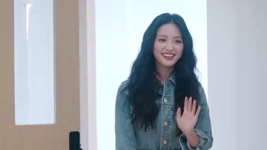 沈月让人眼前一亮又一亮