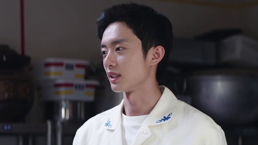 明亮深情的感谢和表白得到古丽娜尔的肯定回应