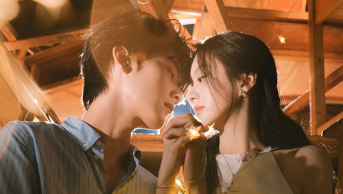 《炽夏》杀青特辑：包上恩周柯宇盛夏热恋