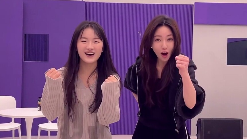 选手vlog：萌系对抗路！李佳蓓张璐涵“打架舞”可爱暴击