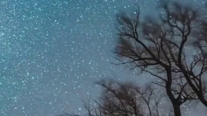 新疆阿勒泰：在彩虹布拉克看璀璨星空