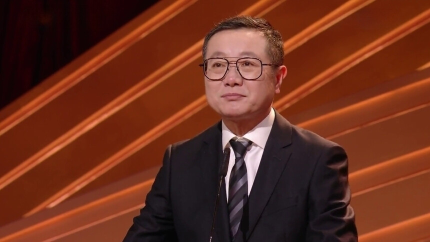 刘慈欣12年前凭《三体3》获过儿童文学奖