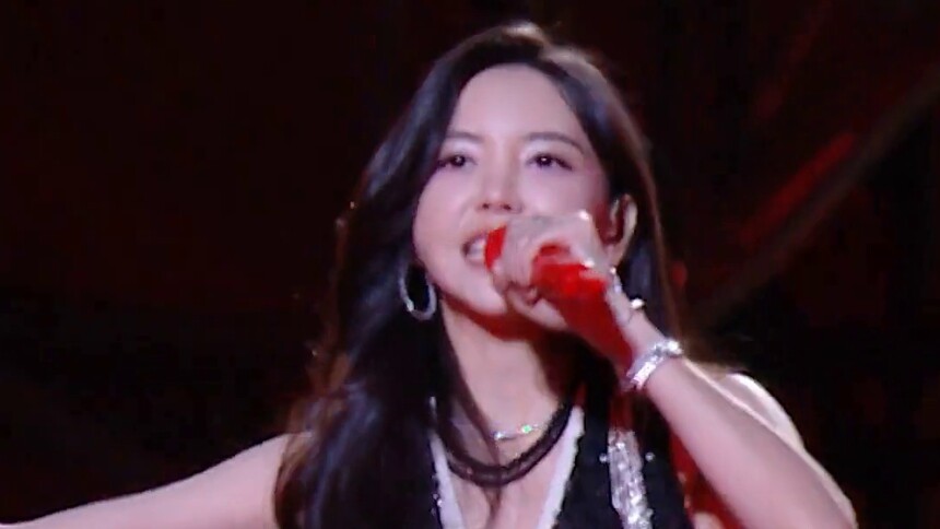 于文文《天蝎座》心动直拍