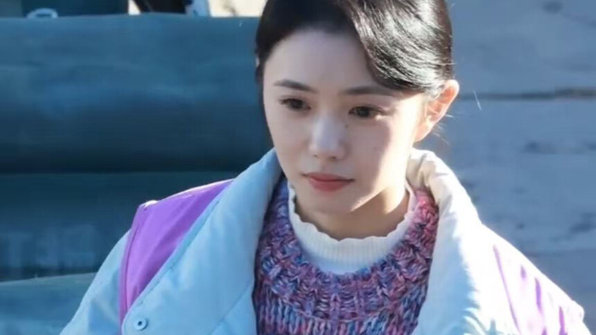 刘浩存《美顺与长生》路边跳舞路透 烟火气造型演绎小人物故事