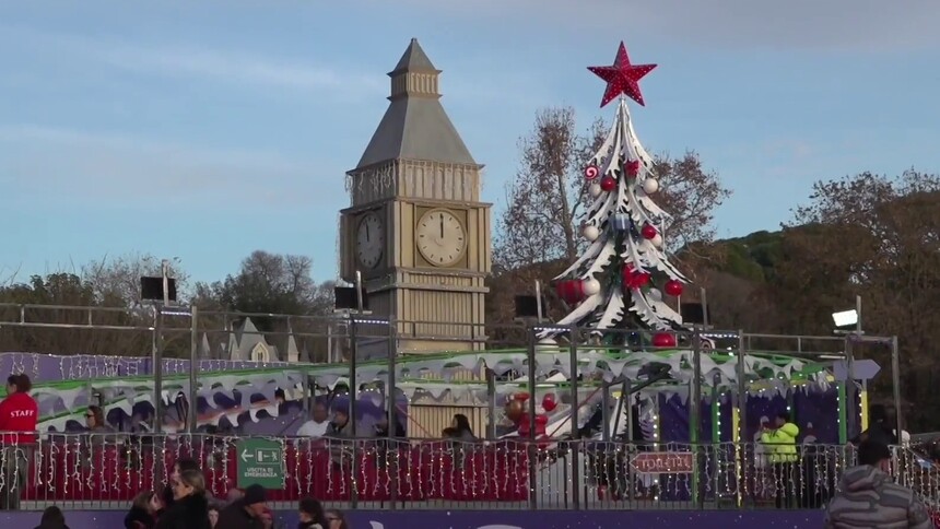 罗马博尔盖塞公园节日氛围浓厚